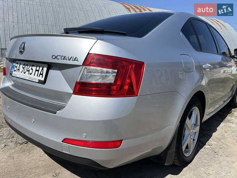 Лифтбек Skoda Octavia 2013 в Кропивницком