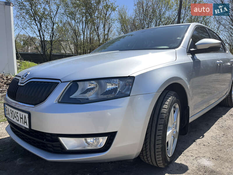 Лифтбек Skoda Octavia 2013 в Кропивницком