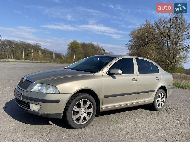 Лифтбек Skoda Octavia 2005 в 
