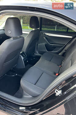 Лифтбек Skoda Octavia 2015 в 