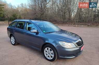 Универсал Skoda Octavia 2010 в 