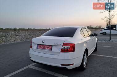Ліфтбек Skoda Octavia 2018 в 