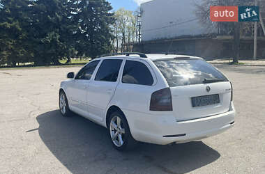Универсал Skoda Octavia 2010 в 
