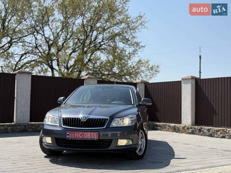 Лифтбек Skoda Octavia 2012 в 