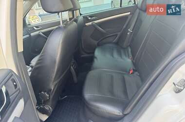 Универсал Skoda Octavia 2012 в 