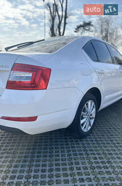 Лифтбек Skoda Octavia 2013 в 