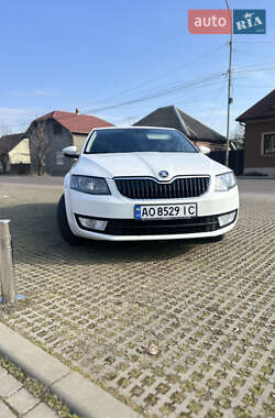 Лифтбек Skoda Octavia 2013 в 