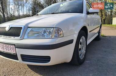 Ліфтбек Skoda Octavia 2009 в 