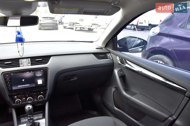 Универсал Skoda Octavia 2017 в Дрогобыче