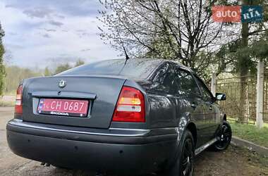 Лифтбек Skoda Octavia 2005 в 