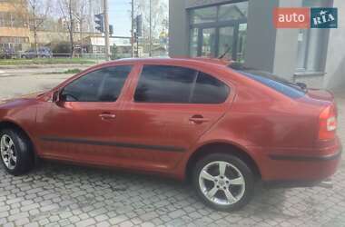 Лифтбек Skoda Octavia 2006 в 