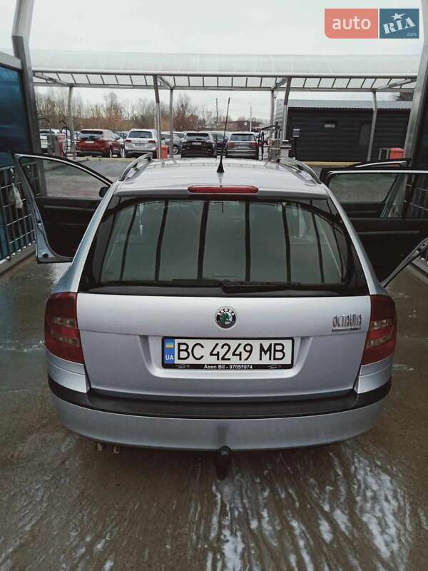 Універсал Skoda Octavia 2008 в Рівному