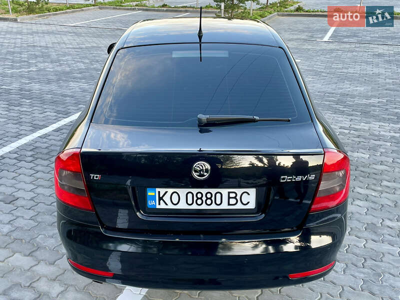 Лифтбек Skoda Octavia 2011 в Сваляве