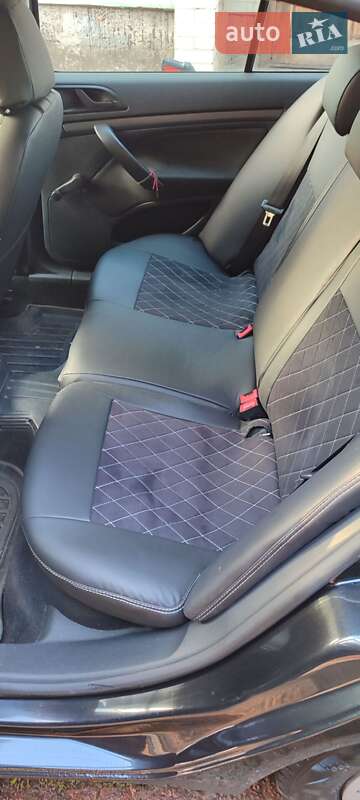 Лифтбек Skoda Octavia 2009 в Сумах