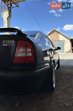 Лифтбек Skoda Octavia 2006 в 