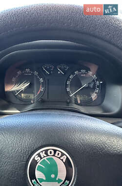 Лифтбек Skoda Octavia 2006 в 