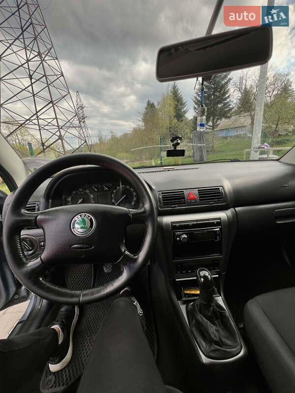 Лифтбек Skoda Octavia 2003 в Львове