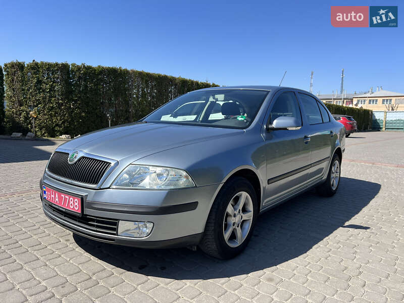 Лифтбек Skoda Octavia 2005 в 