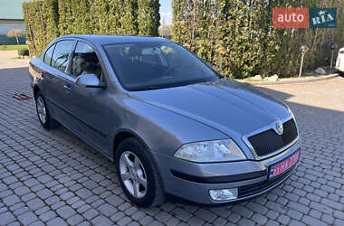 Лифтбек Skoda Octavia 2005 в 