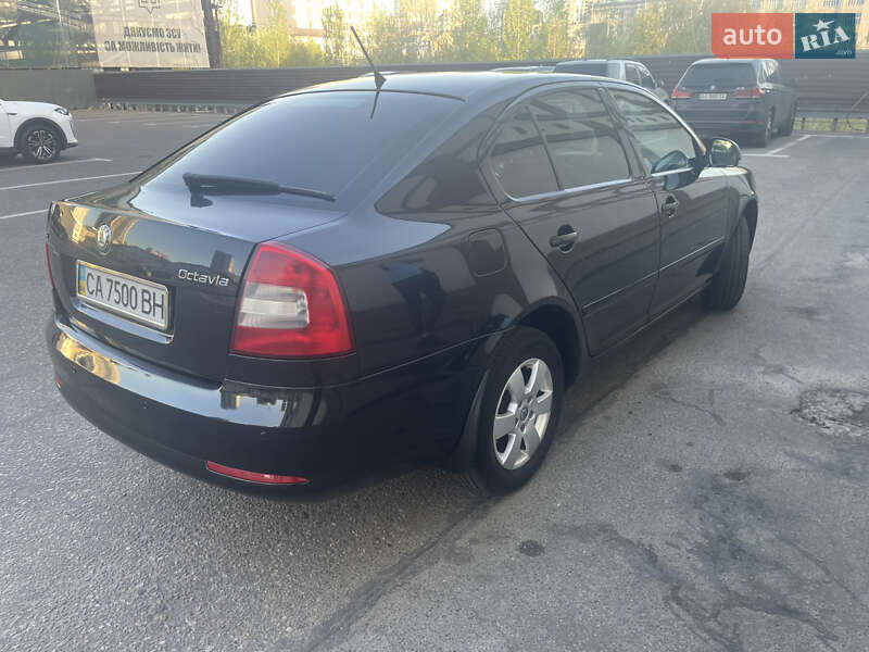 Лифтбек Skoda Octavia 2012 в Черкассах