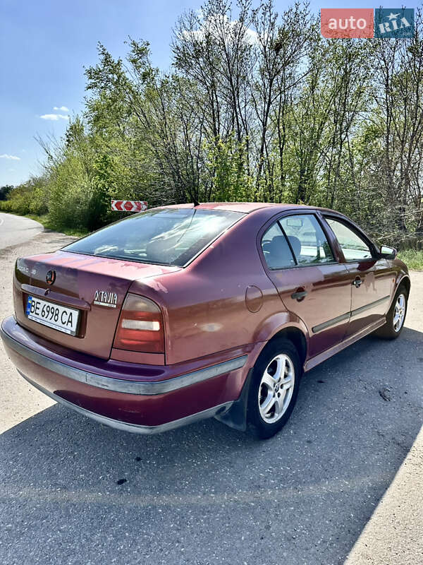 Ліфтбек Skoda Octavia 1999 в 