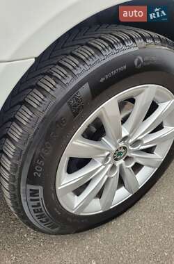 Универсал Skoda Octavia 2010 в 