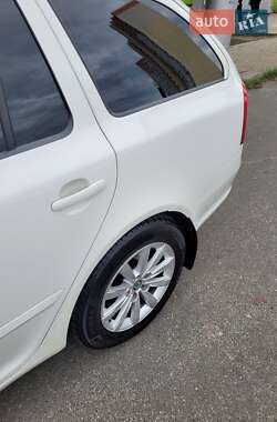 Универсал Skoda Octavia 2010 в 
