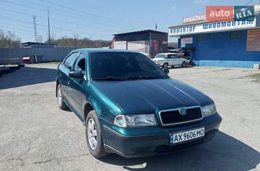 Лифтбек Skoda Octavia 1998 в 
