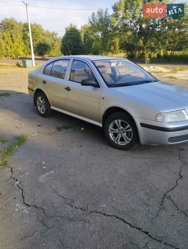 Лифтбек Skoda Octavia 2004 в Березане