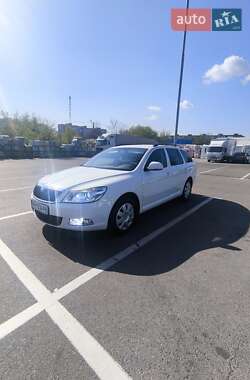 Универсал Skoda Octavia 2011 в 