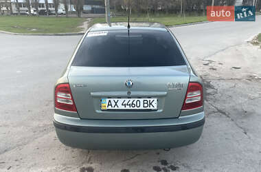 Лифтбек Skoda Octavia 2003 в 