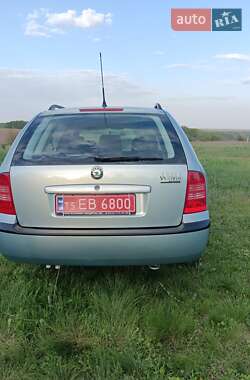 Универсал Skoda Octavia 2010 в 