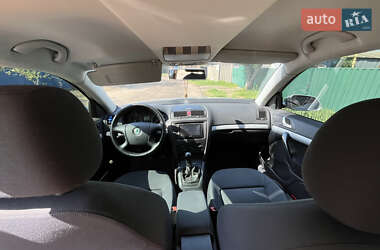 Ліфтбек Skoda Octavia 2004 в 