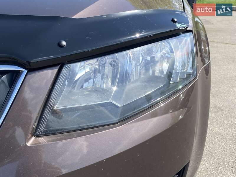 Лифтбек Skoda Octavia 2015 в Днепре