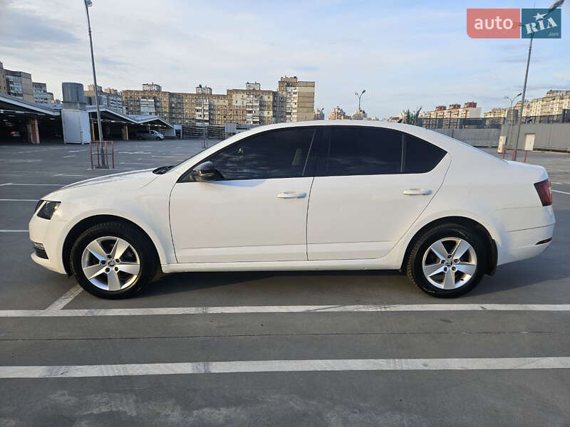 Лифтбек Skoda Octavia 2019 в Киеве