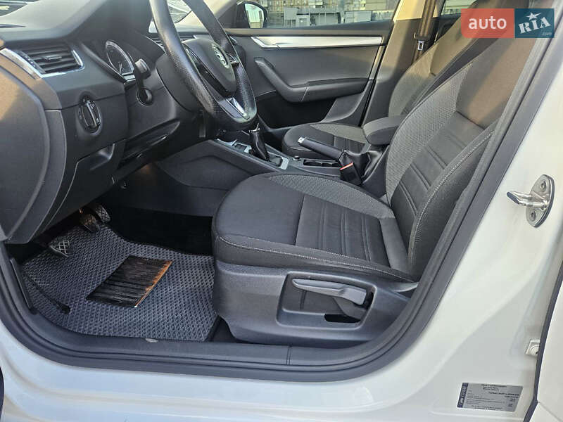 Лифтбек Skoda Octavia 2019 в Киеве