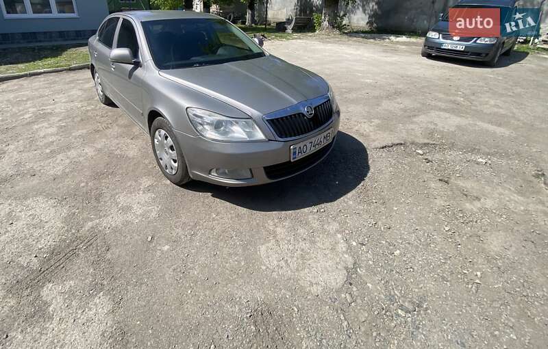 Лифтбек Skoda Octavia 2010 в 