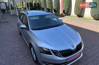 Универсал Skoda Octavia 2019 в Стрые