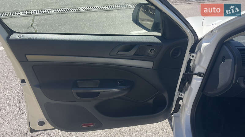 Универсал Skoda Octavia 2012 в Кропивницком