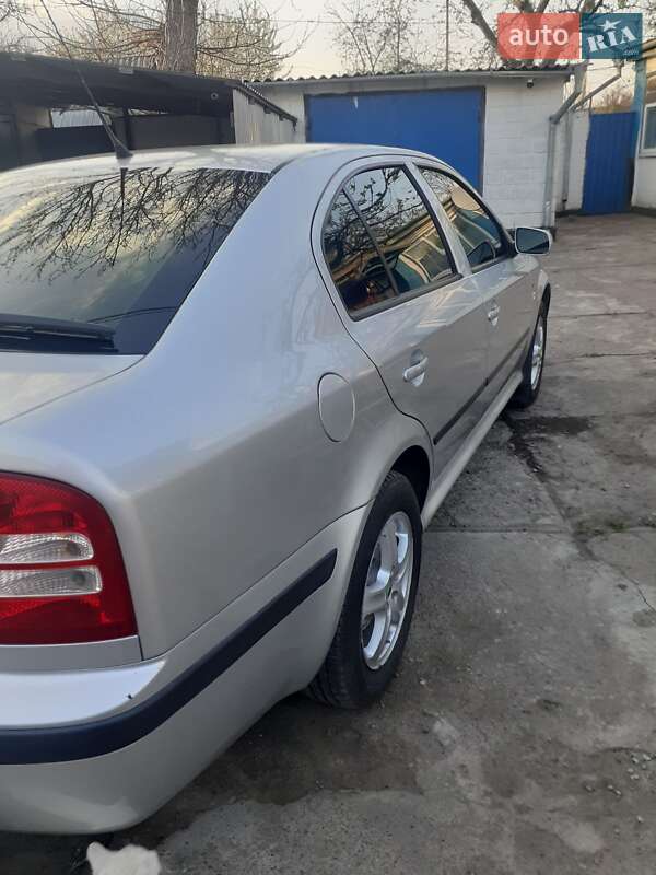 Лифтбек Skoda Octavia 2003 в Смолином