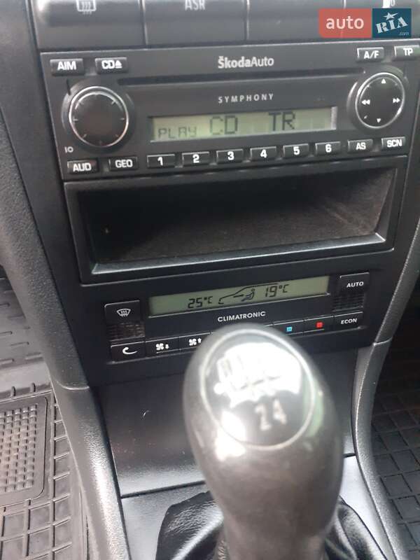 Лифтбек Skoda Octavia 2003 в Смолином