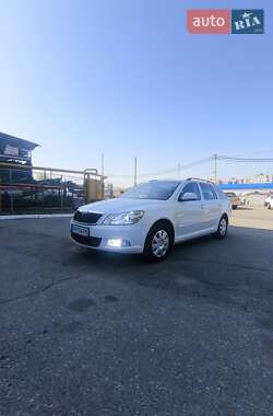 Универсал Skoda Octavia 2011 в 