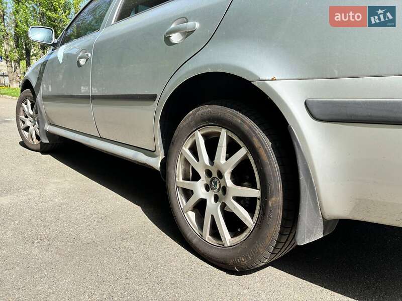 Лифтбек Skoda Octavia 2010 в Киеве фото 5 Лифтбек Skoda Octavia 2010 в Киеве