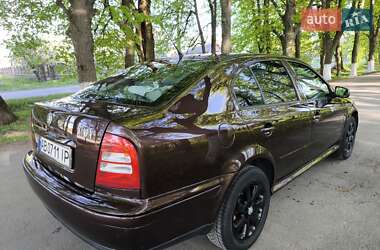 Ліфтбек Skoda Octavia 1998 в 