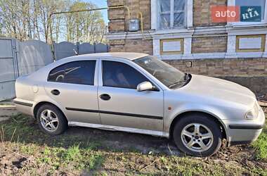 Лифтбек Skoda Octavia 1998 в 