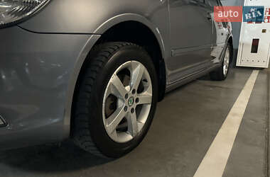 Лифтбек Skoda Octavia 2012 в 