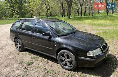 Универсал Skoda Octavia 2001 в 