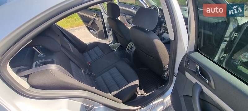 Лифтбек Skoda Octavia 2012 в Павлограде