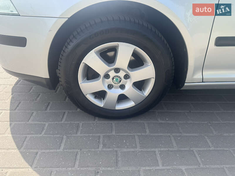 Універсал Skoda Octavia 2006 в Рівному