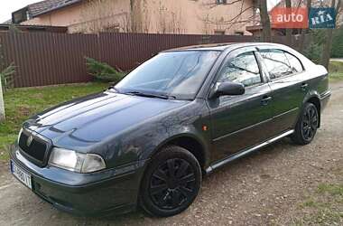 Ліфтбек Skoda Octavia 2000 в Стрию